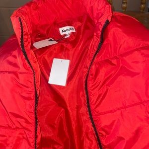Red cropped puffer coat